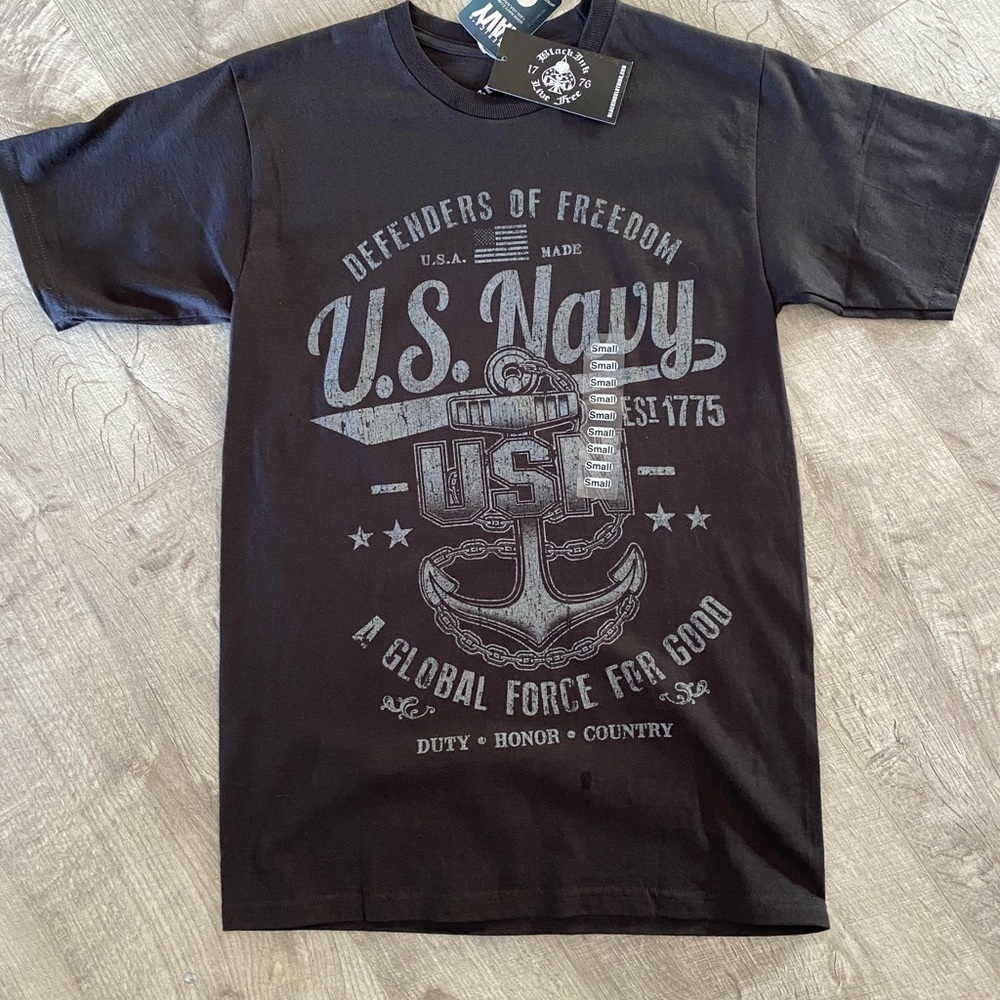 New with tags Black Ink Clothing 
U.S. NavyDefenders of Freedom
Mens size Small